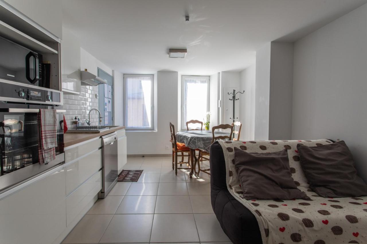 L'Ecureuil Dans La Vieille Maison Centre Ville D'엠브룬 외부 사진